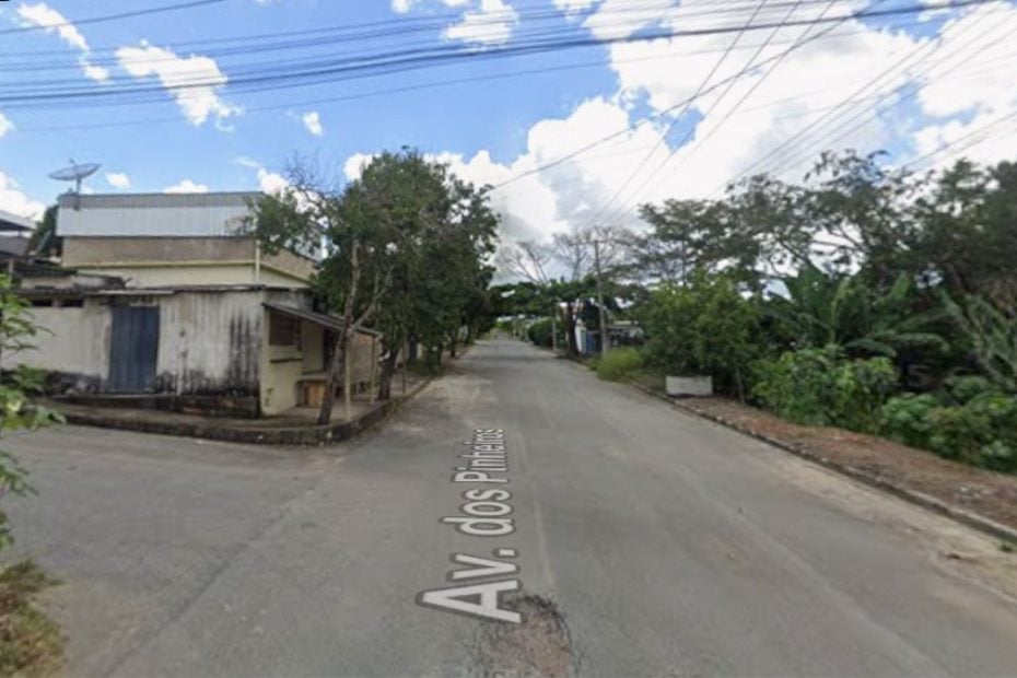 Motociclista de 67 anos ficou ferido ap&oacute;s ser atingido por um fio durante um servi&ccedil;o de instala&ccedil;&atilde;o de internet em Divin&oacute;polis. Caso ser&aacute; apurado.