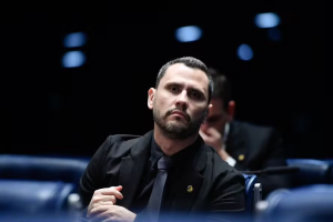 Cleitinho Azevedo n&atilde;o participou da conven&ccedil;&atilde;o estadual do Republicanos em Minas Gerais