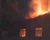 Incêndio em imóvel abandonado no bairro Garcias, em Itaúna.