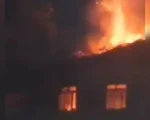 Incêndio em imóvel abandonado no bairro Garcias, em Itaúna.