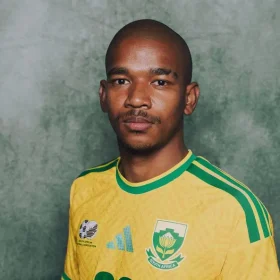 Jayden Adams representou a África do Sul na Copa do Mundo de 2026 e defendia o Mamelodi Sundowns.