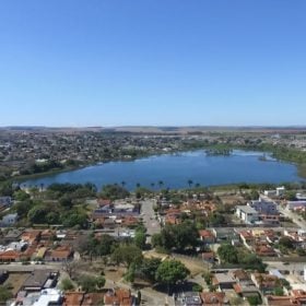 Lagoa da Prata abre concurso com 105 vagas e salários de até R$ 21 mil