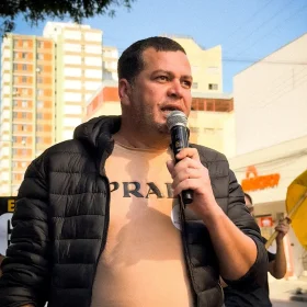Médicos aderem à greve contra reforma do Diviprev em Divinópolis