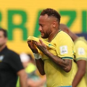 Neymar anuncia aposentadoria: 'Agora acabou'