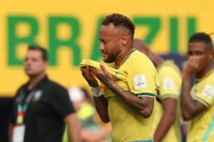 Neymar anuncia aposentadoria: 'Agora acabou'