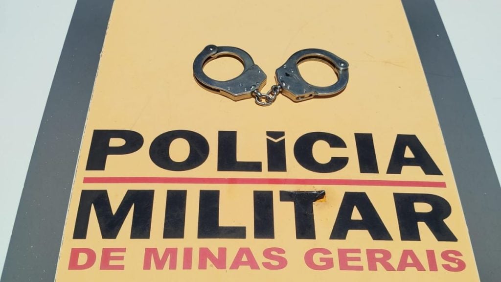 Blitz da Polícia Militar Rodoviária na MG-050, em Carmo do Cajuru, onde foragido foi preso
