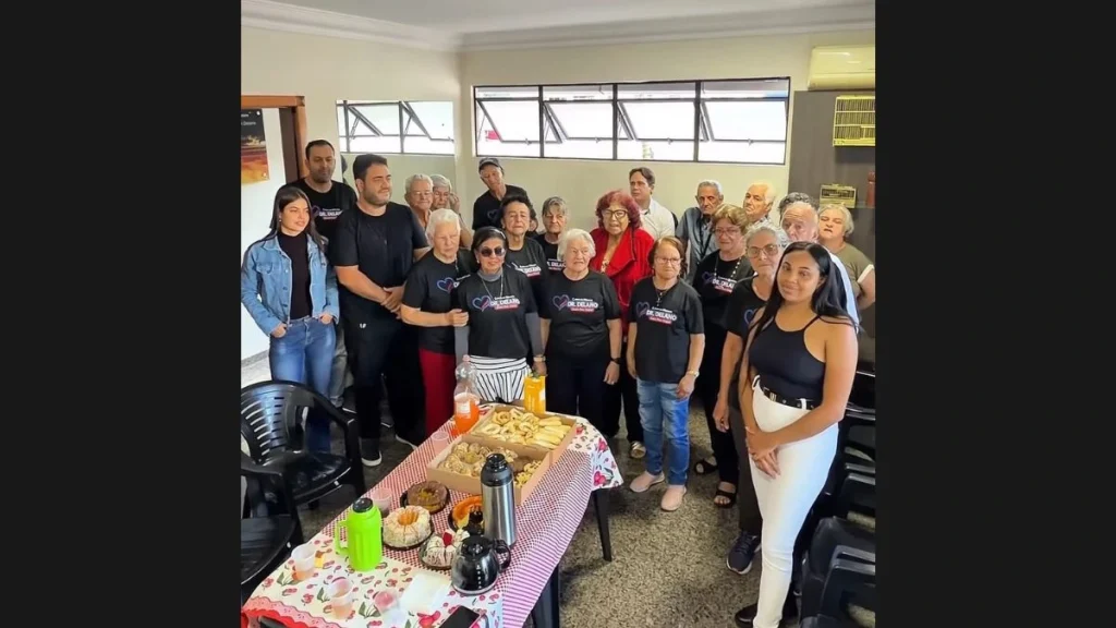 Idosos participam de projeto gratuito de sa&uacute;de e conviv&ecirc;ncia em Divin&oacute;polis
