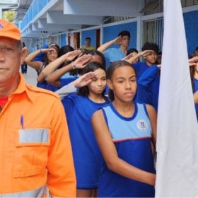 Justiça mantém suspensão de escolas cívico-militares em Minas