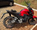 Motociclista fica ferido após tombar na MG-431 em Itaúna