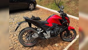 Motociclista fica ferido após tombar na MG-431 em Itaúna