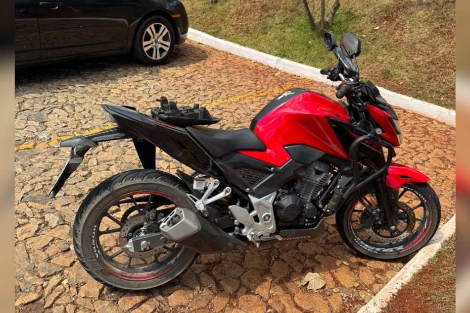 Motociclista fica ferido após tombar na MG-431 em Itaúna