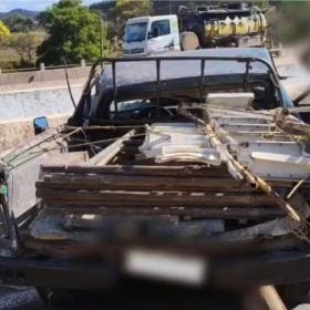 Acidente entre caminhonete e caminhão deixa dois mortos na BR-352 em Pará de Minas