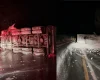 Carreta tomba após colisão com rodotrem na BR-354, em Formiga.