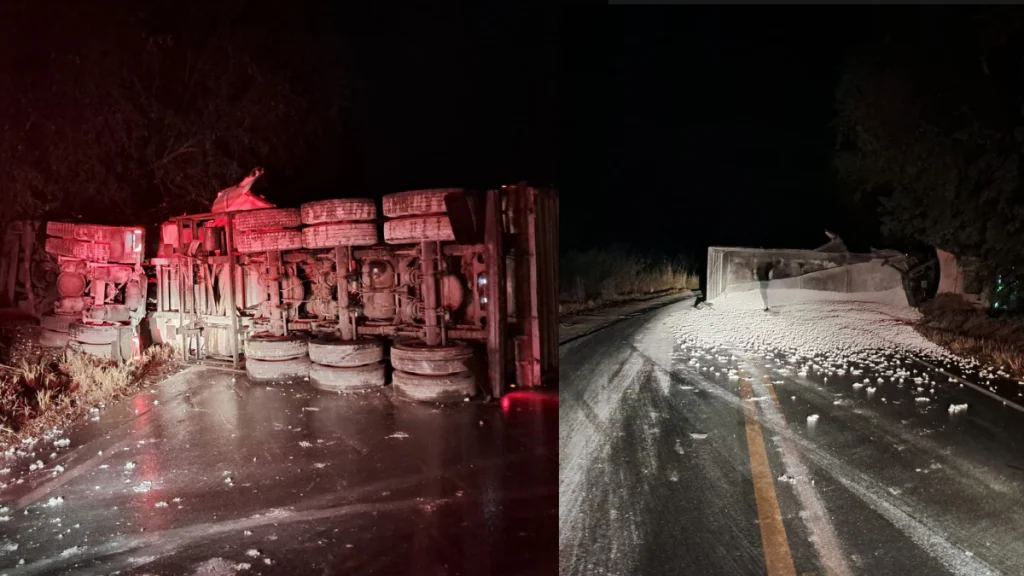 Carreta tomba ap&oacute;s colis&atilde;o com rodotrem na BR-354, em Formiga.