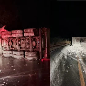 Carreta tomba após colisão com rodotrem na BR-354, em Formiga.