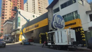 Est&uacute;dio M&oacute;vel da Nova Sertaneja estar&aacute; na Locam&aacute;quinas em Divin&oacute;polis