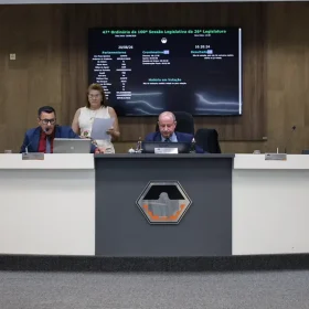 Reunião da Câmara vota regras tributárias e cinco projetos