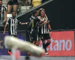Com reservas, Atlético vence o Vitória por 2 a 1 e chega embalado para decisão na Copa do Brasil