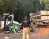 Acidente entre micro-ônibus e carreta deixa 23 mortos na BR-373