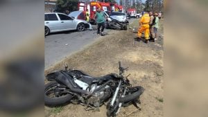 Acidente entre três veículos deixa feridos no Mangabeiras, em Divinópolis