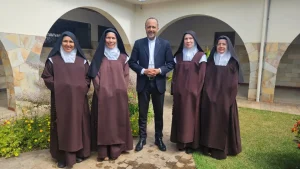 Carmelo da Imaculada Conceição elege nova priora em Divinópolis