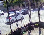 Carro 'bate de raspão' em acidente no Niterói, em Divinópolis