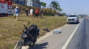 Motociclista fica gravemente ferido ap&oacute;s acidente na MG-050 em Divin&oacute;polis