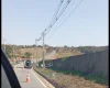 Carro capotou na MG-0335, conhecida como estrada de Ermida, em Divinópolis, neste domingo (16).