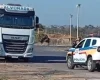 Motorista é encontrado morto dentro de carreta na BR-354, em Arcos