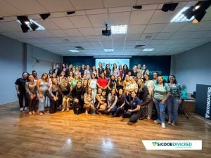 Sicoob Divicred promove encontro de acolhimento e troca de experiências sobre maternidade