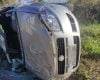 Idosa fica ferida após carro capotar na MG-050, entre Divinópolis e Itaúna