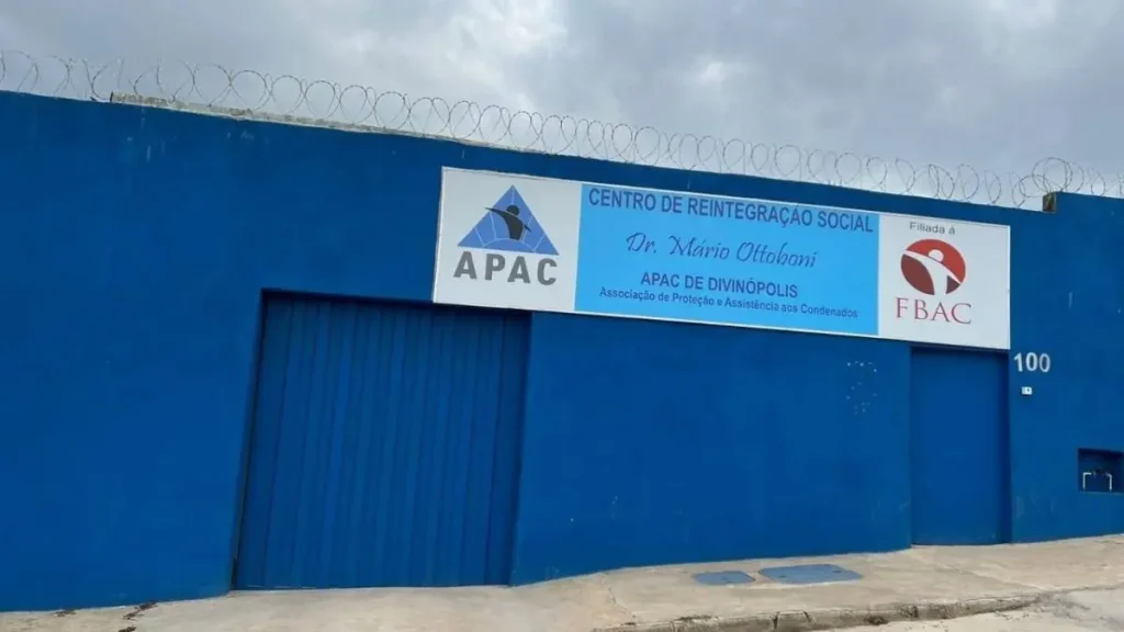 Apac Divin&oacute;polis