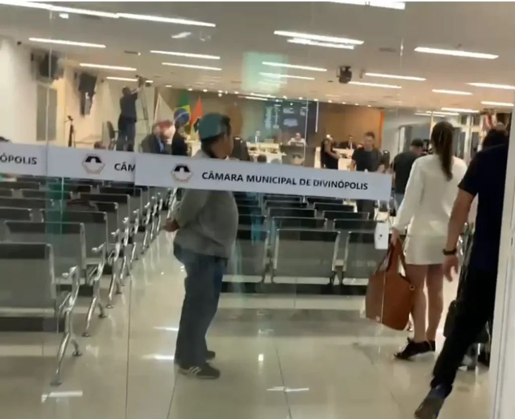 C&acirc;mara de Divin&oacute;polis adia vota&ccedil;&atilde;o sobre sensores de glicose para diab&eacute;ticos