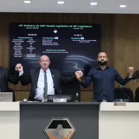 Câmara de Divinópolis vota sete projetos de lei nesta quinta