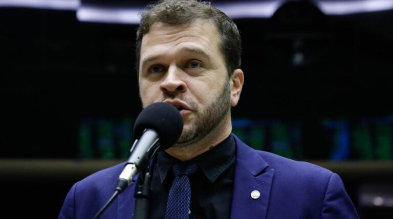 Ex-deputado desiste de ser vice de Fl&aacute;vio Roscoe na disputa ao governo de Minas