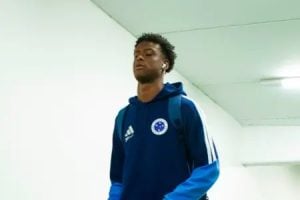 Cruzeiro prioriza permanência de Jonathan Jesus diante de interesse de clubes europeus