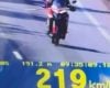 Motociclista é flagrado a 219 km/h na BR-262 durante fiscalização da PRF na Região Metropolitana de Belo Horizonte