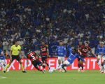 Flamengo e Cruzeiro duelam pelo avanço na Libertadores com decisão possível nos pênaltis