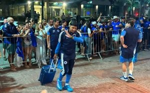Cruzeiro chega ao Rio de Janeiro com retorno de Cássio para jogo decisivo contra o Flamengo na Libertadores