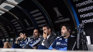 Cruzeiro pode inscrever Wesley e Lucho nas oitavas de final da Libertadores após regularização junto à CBF e Conmebol