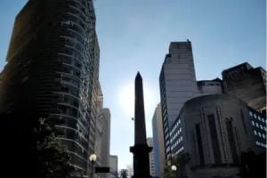 Homem é preso por tentativa de vender o próprio filho de 3 anos por R$ 10 na Praça Sete, em Belo Horizonte