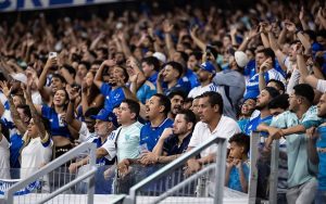 Público do Cruzeiro para clássico contra o Atlético atinge quase capacidade máxima no Mineirão