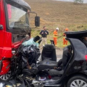Acidente na BR-116 em Minas Gerais deixa duas pessoas mortas e uma gravemente ferida