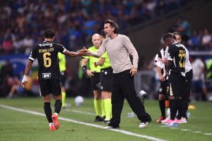 Técnico do Atlético critica atitude de Kaio Jorge em lance com Ruan Tressoldi durante clássico no Mineirão