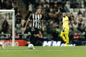 Técnico do Atlético avalia crescimento da equipe com reforços recentes após empate com o Cruzeiro