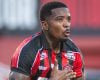 Zagueiro do Vitória pode ficar de fora do jogo contra o Atlético devido a punição por ato inusitado