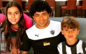 Ex-atleta do Atlético, Luan, homenageia Vitão e relembra encontro no Chile