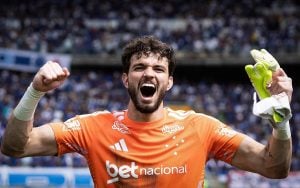 Goleiro Otávio projeta possibilidade de disputas de pênaltis em clássico decisivo na Copa do Brasil