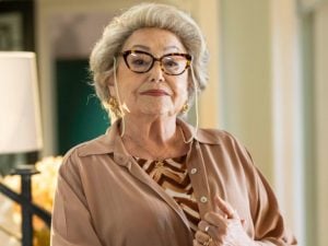 Suely Franco, aos 86 anos, reafirma compromisso com a carreira e rejeita aposentadoria