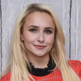 M&atilde;e de Hayden Panettiere questiona vers&atilde;o do namorado sobre morte da atriz e aponta poss&iacute;veis inconsist&ecirc;ncias